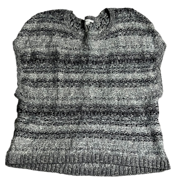 Sweater - short sleeves almost like sleeveless sweater top EUC - Picture 1 of 6